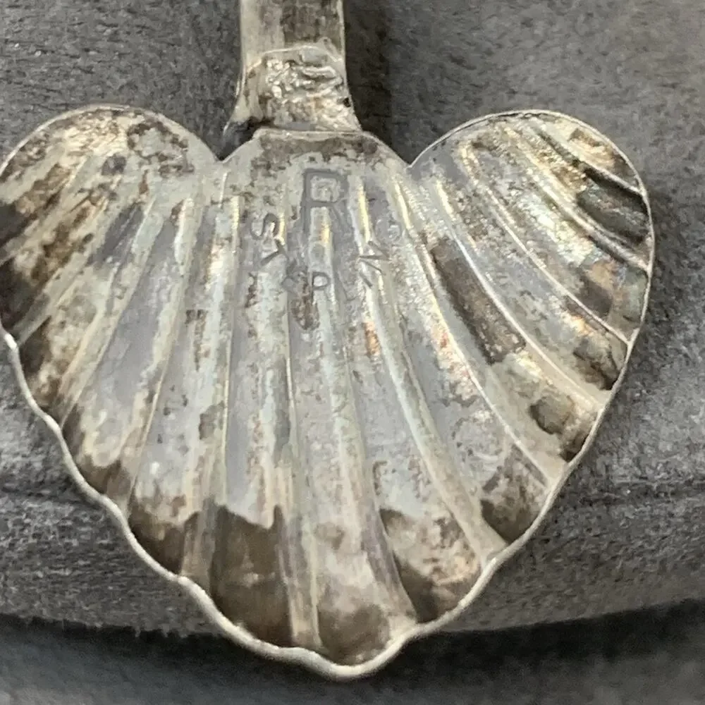 Vintage “R” Sterling Silver Heart Clam Shell Twisted Handle Sugar Cube Tongs 3”